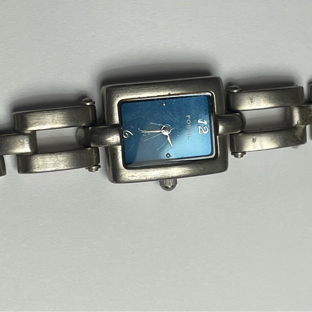 Fossil Smartwatch with Blue Dial and Silver Band